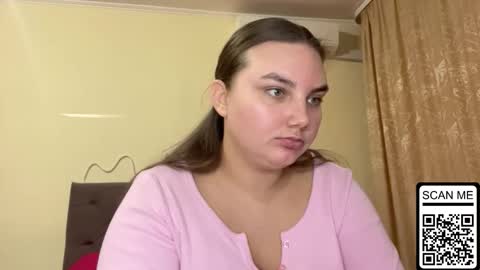 Snapshot of dreamyblushfairy chatting on October 2025 03:43:01 PM Mila online show from October 2025 03:43:01 PM