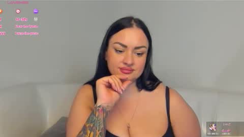 Snapshot of dreamyhousewife1 chatting on October 2025 03:51:02 PM dreamyhousewife1 online show from October 2025 03:51:02 PM