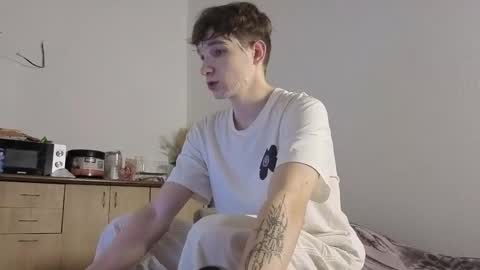 Snapshot of drinklinov chatting on December 2025 02:45:02 PM Mark online show from December 2025 02:45:02 PM