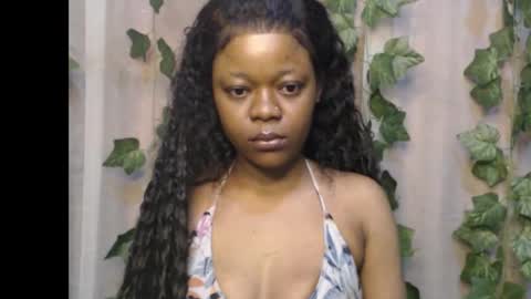Snapshot of dripqueenx chatting on September 2025 08:02:02 AM linda online show from September 2025 08:02:02 AM