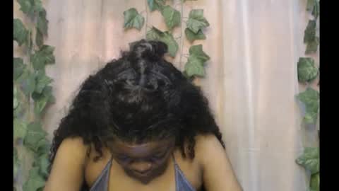 Snapshot of dripqueenx chatting on September 2025 11:12:02 AM linda online show from September 2025 11:12:02 AM