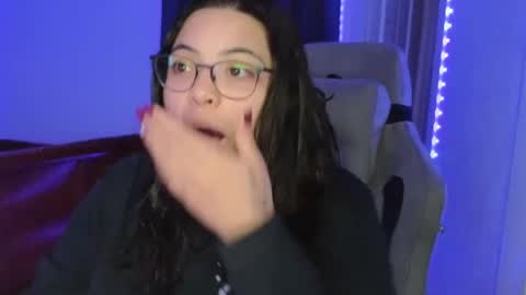 Snapshot of drizzypeach602 chatting on October 2025 04:23:02 AM Drizzypeach602 online show from October 2025 04:23:02 AM