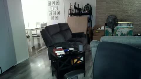 Snapshot of drthomaswayne chatting on October 2025 04:40:02 PM drthomaswayne online show from October 2025 04:40:02 PM