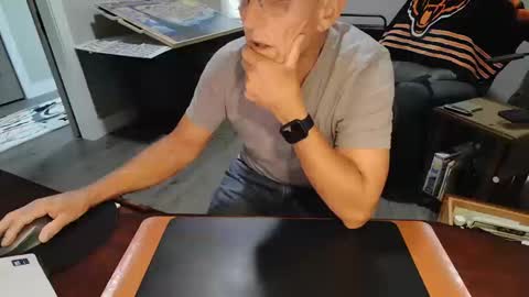 Snapshot of dubl55nikl chatting on October 2025 07:13:01 PM DublNikl online show from October 2025 07:13:01 PM