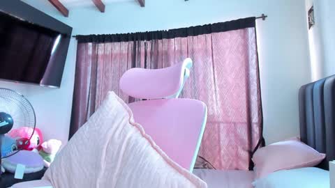 Dulce  online show from January 2025 05:20:01 PM