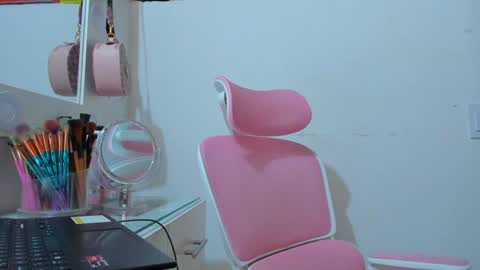 Dulce  online show from January 2025 09:20:01 PM