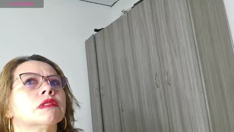 Snapshot of dulce_anahi_ chatting on November 2025 02:24:02 AM Im Dulce online show from November 2025 02:24:02 AM