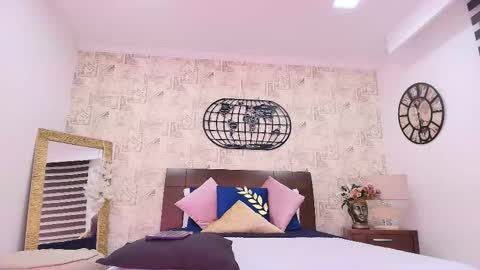 DULCE  online show from November 2025 01:04:02 PM