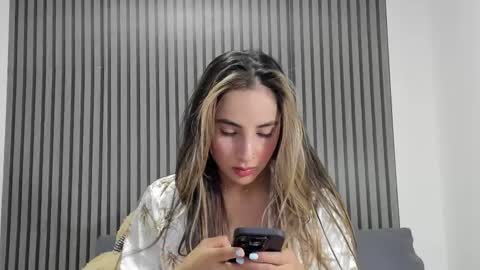 Dulce  online show from October 2025 10:27:01 AM