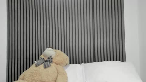 Dulce  online show from October 2025 01:23:02 PM