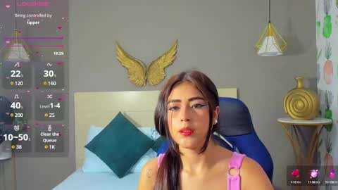 V I C T O R I A online show from February 2025 12:37:01 PM