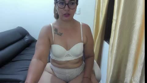 Dulce  online show from January 2025 04:41:02 AM