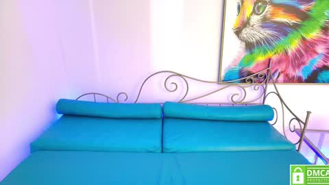 Dulce  online show from January 2025 04:11:01 PM