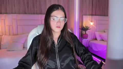 dulcevela online show from November 2025 05:12:01 PM