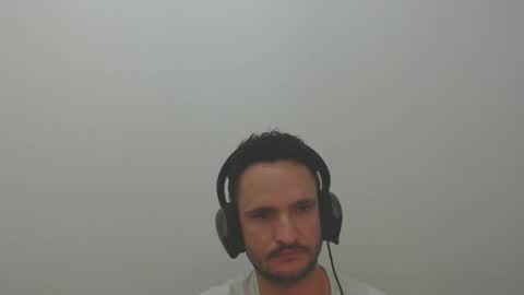 dumal021188 online show from September 2025 11:31:02 PM