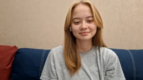 Alisa online show from September 2025 03:13:01 PM