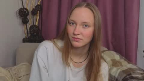 Snapshot of dustydeida chatting on December 2025 07:21:02 PM Jenny online show from December 2025 07:21:02 PM