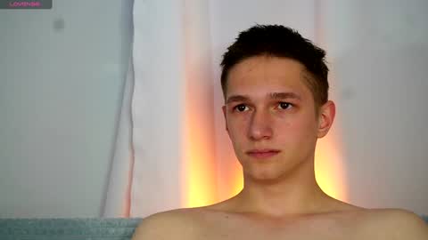 Dustyn online show from December 2024 05:33:02 PM