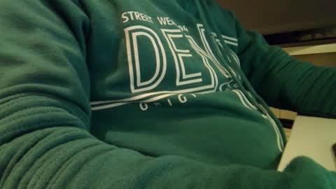 Snapshot of dutchgameboy chatting on November 2025 06:48:02 PM dutchgameboy online show from November 2025 06:48:02 PM