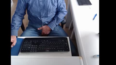 dutchpornking2 online show from September 2025 07:35:02 AM