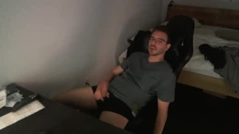 Snapshot of dvdchatur chatting on November 2025 06:50:01 PM dvdchatur online show from November 2025 06:50:01 PM