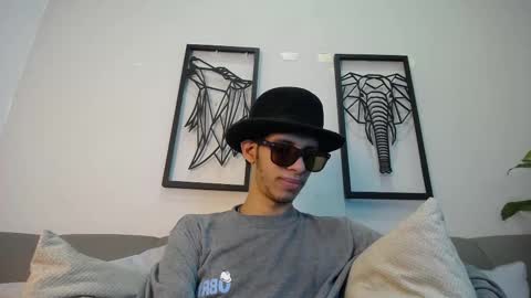 dylan_scotts online show from October 2025 08:31:02 PM