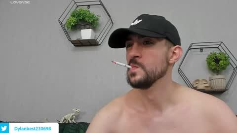 Snapshot of dylan_starxx chatting on October 2025 03:31:02 AM Dylan online show from October 2025 03:31:02 AM