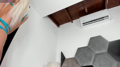 dylan_turner_ online show from September 2025 09:19:01 PM