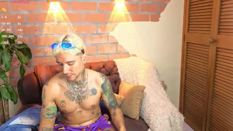 Snapshot of dylanstonne1 chatting on October 2025 08:59:01 PM D Y L A N online show from October 2025 08:59:01 PM