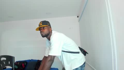 Snapshot of dylantaylor_1 chatting on February 2025 10:18:02 AM Dylan Taylor online show from February 2025 10:18:02 AM