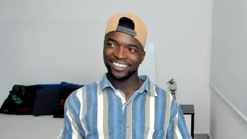 Snapshot of dylantaylor_1 chatting on February 2025 04:14:02 AM Dylan Taylor online show from February 2025 04:14:02 AM