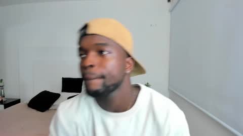 Snapshot of dylantaylor_1 chatting on March 2025 03:45:01 AM Dylan Taylor online show from March 2025 03:45:01 AM