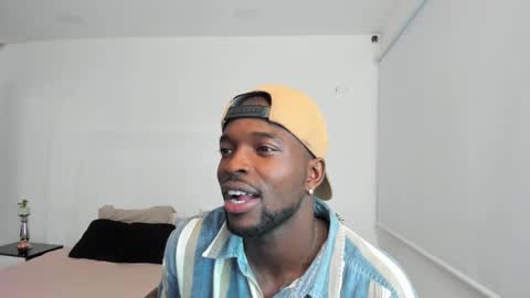 Snapshot of dylantaylor_1 chatting on March 2025 03:33:01 AM Dylan Taylor online show from March 2025 03:33:01 AM