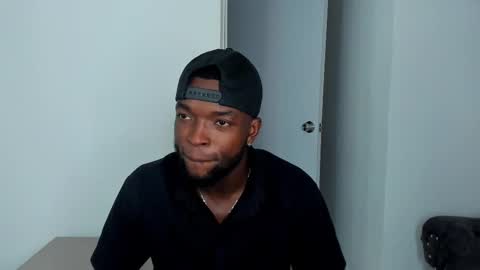 Snapshot of dylantaylor_1 chatting on September 2025 02:33:01 AM Dylan Taylor online show from September 2025 02:33:01 AM