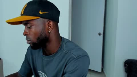 Snapshot of dylantaylor_1 chatting on September 2025 02:46:02 AM Dylan Taylor online show from September 2025 02:46:02 AM