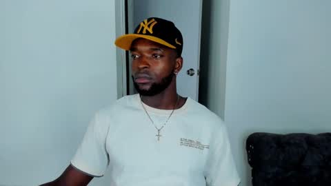 Snapshot of dylantaylor_1 chatting on October 2025 03:56:01 AM Dylan Taylor online show from October 2025 03:56:01 AM