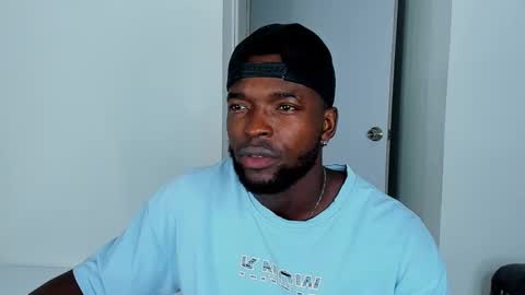 Snapshot of dylantaylor_1 chatting on October 2025 03:48:02 AM Dylan Taylor online show from October 2025 03:48:02 AM