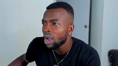 Snapshot of dylantaylor_1 chatting on October 2025 02:53:01 AM Dylan Taylor online show from October 2025 02:53:01 AM