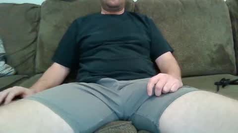 Snapshot of easy555555 chatting on December 2024 08:07:02 PM easy555555 online show from December 2024 08:07:02 PM