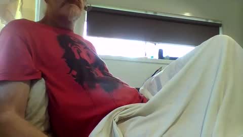 Snapshot of eatyou2022 chatting on November 2025 09:57:01 PM eatyou2022 online show from November 2025 09:57:01 PM