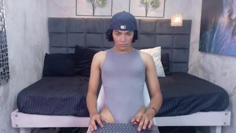 eboneycurly online show from September 2025 06:51:01 PM