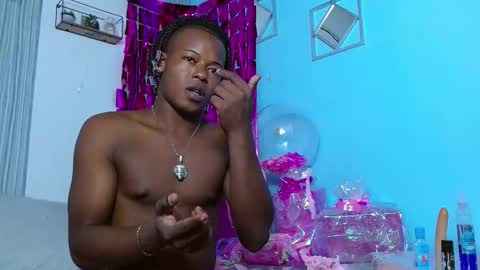 Chris Palaz  online show from November 2025 03:18:02 AM