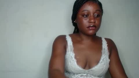 Ella online show from September 2025 07:05:01 PM