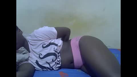 Snapshot of ebony_flower4 chatting on October 2025 04:05:02 AM ebony_flower4 online show from October 2025 04:05:02 AM