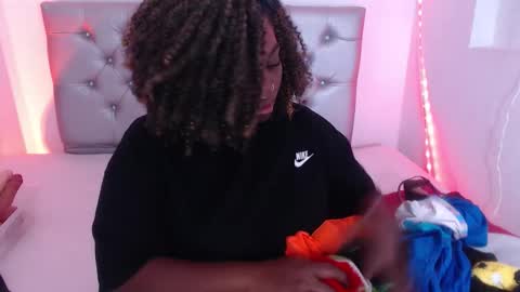 LINA  online show from September 2025 03:34:01 AM