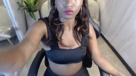 Snapshot of ebony_rose_tf chatting on October 2025 07:11:02 PM ebony_rose_tf online show from October 2025 07:11:02 PM