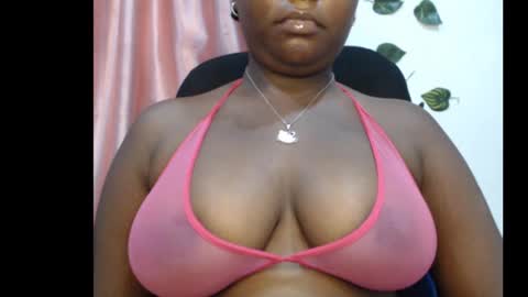 Snapshot of ebony_sexy_queen chatting on November 2025 07:20:02 AM Racheal online show from November 2025 07:20:02 AM