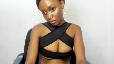 Snapshot of ebony_slimgirl2 chatting on October 2025 05:52:01 AM Ebony-slimgirl2 online show from October 2025 05:52:01 AM