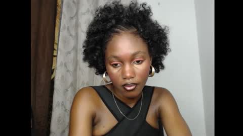 Snapshot of ebony_slimgirl2 chatting on November 2025 06:29:02 PM Ebony-slimgirl2 online show from November 2025 06:29:02 PM