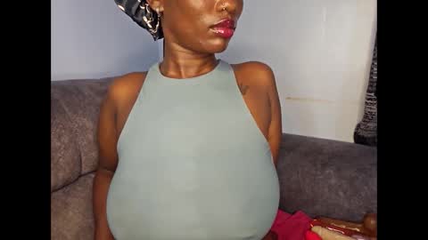 Ebony Melanie online show from October 2025 12:05:02 AM